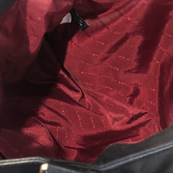 MARC JACOBS Black Satchel Crossbody Raspberry Interior w Central Zipping Pocket - Picture 4 of 16